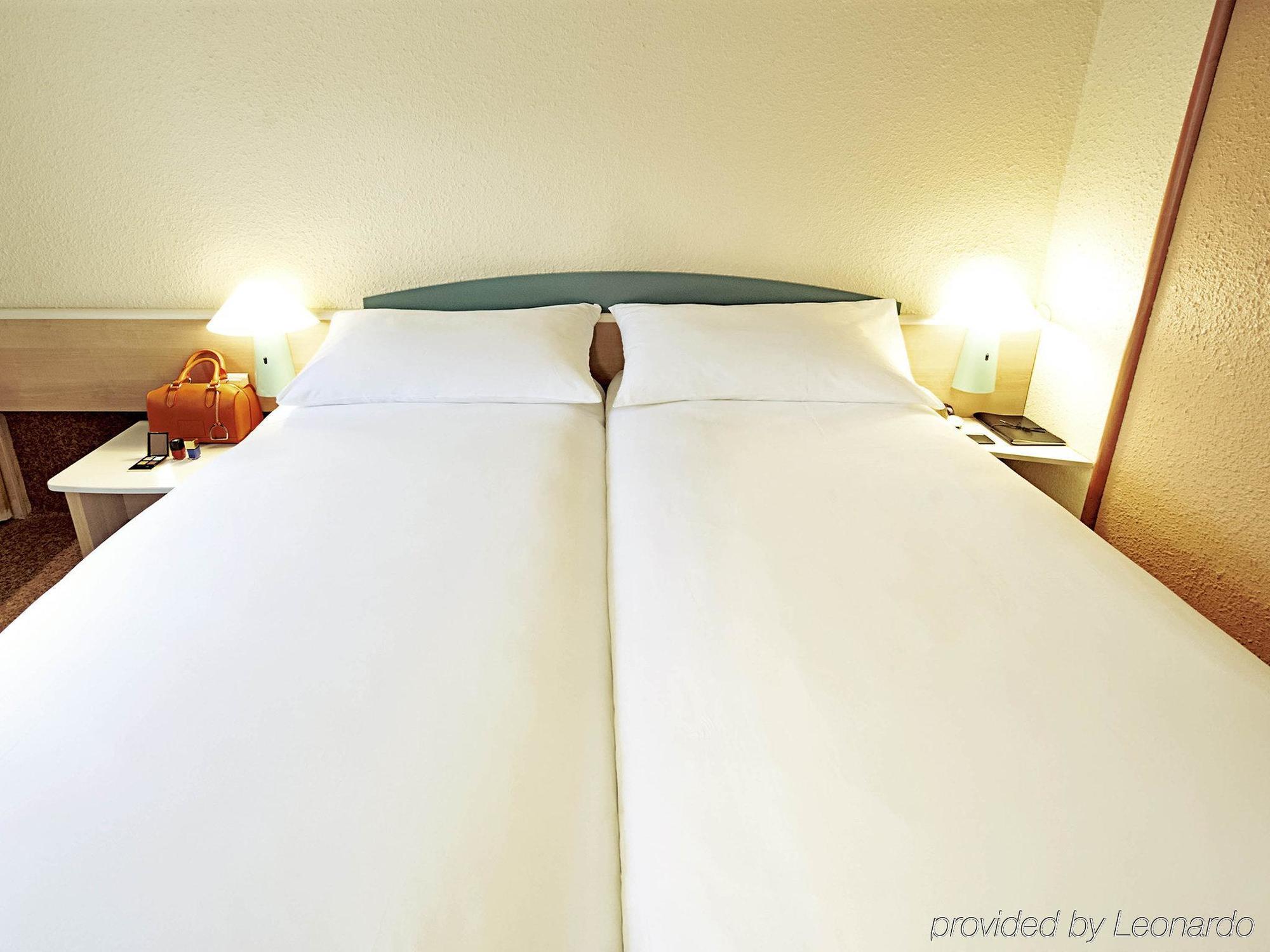 Ibis Lyon L'Isle D'Abeau酒店 外观 照片